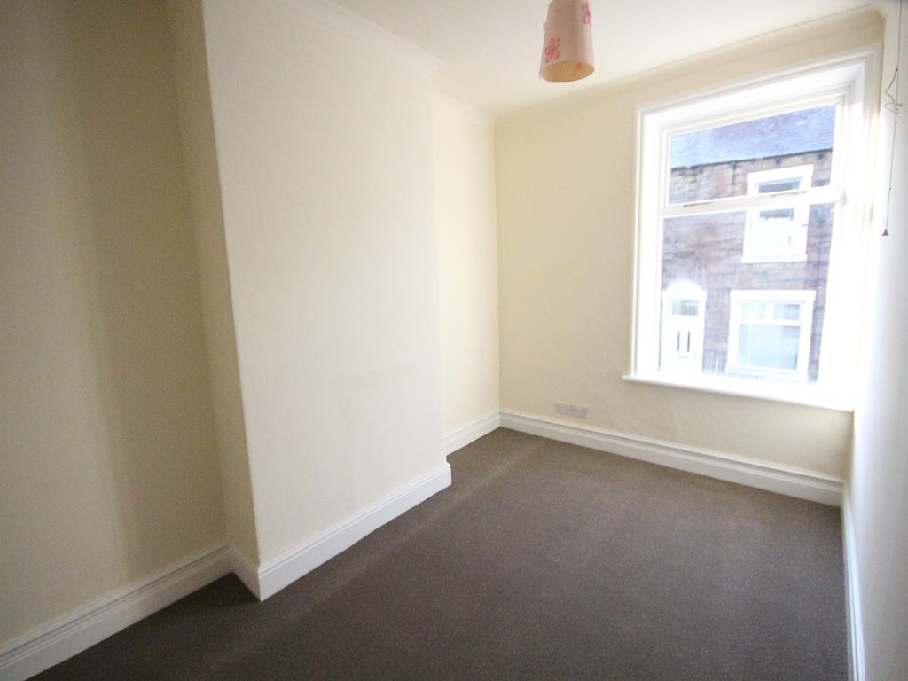 2 bedroom mid terrace house To Let in Barnoldswick - 2016-12-14 11.54.28.jpg